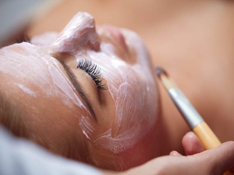 Tratamento estético para revitalização da pele na Clínica Regenera no ABC Paulista